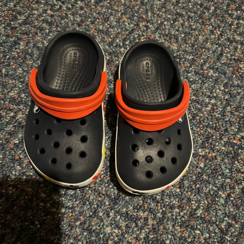 Mickey Mouse Light Up Crocs Size 7
